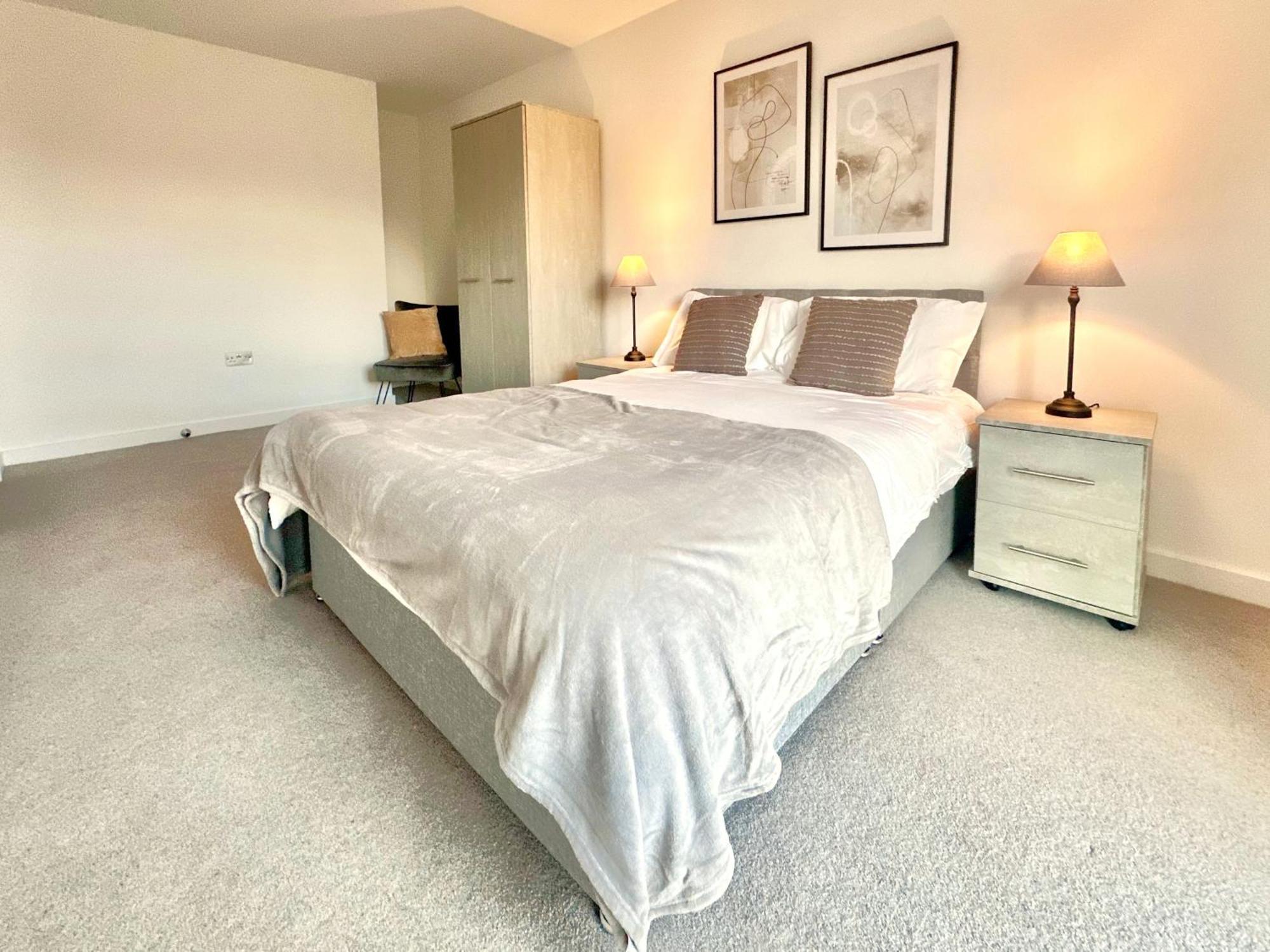 40 Citygate Apartment